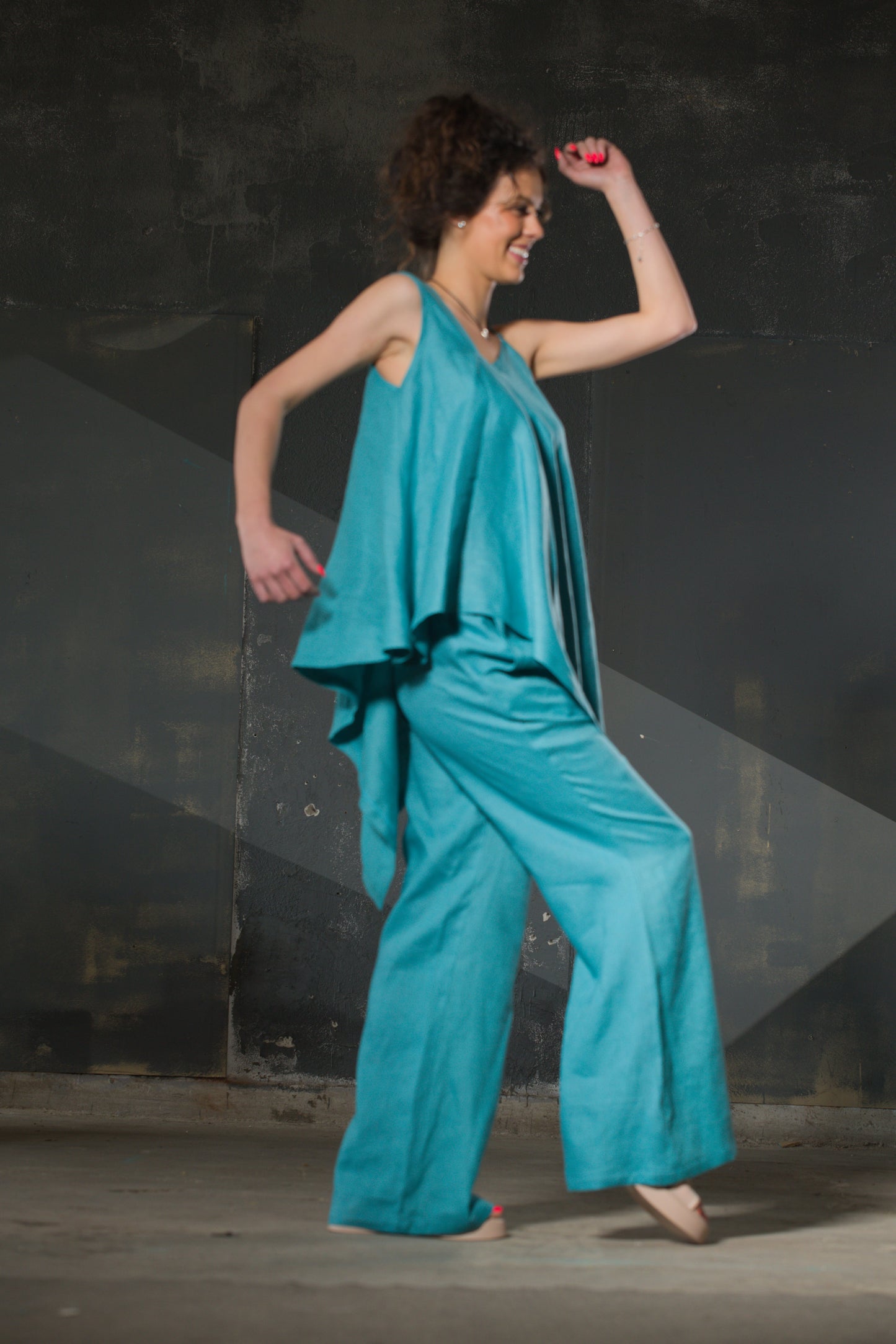 Turquoise Wide-Leg Linen Trousers — Pockets