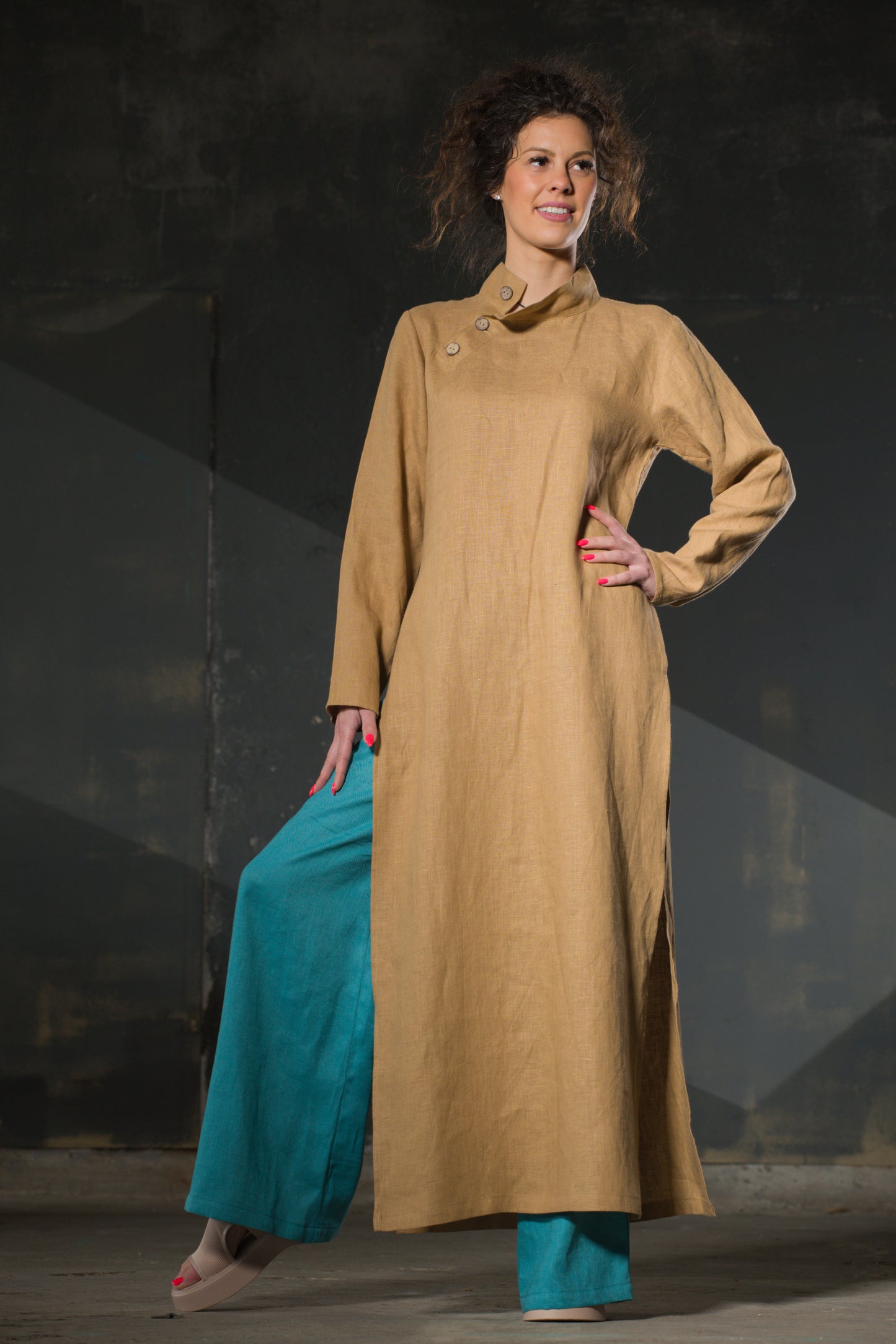 Sand Linen Tunic — Asymmetric Collar, Side Slits