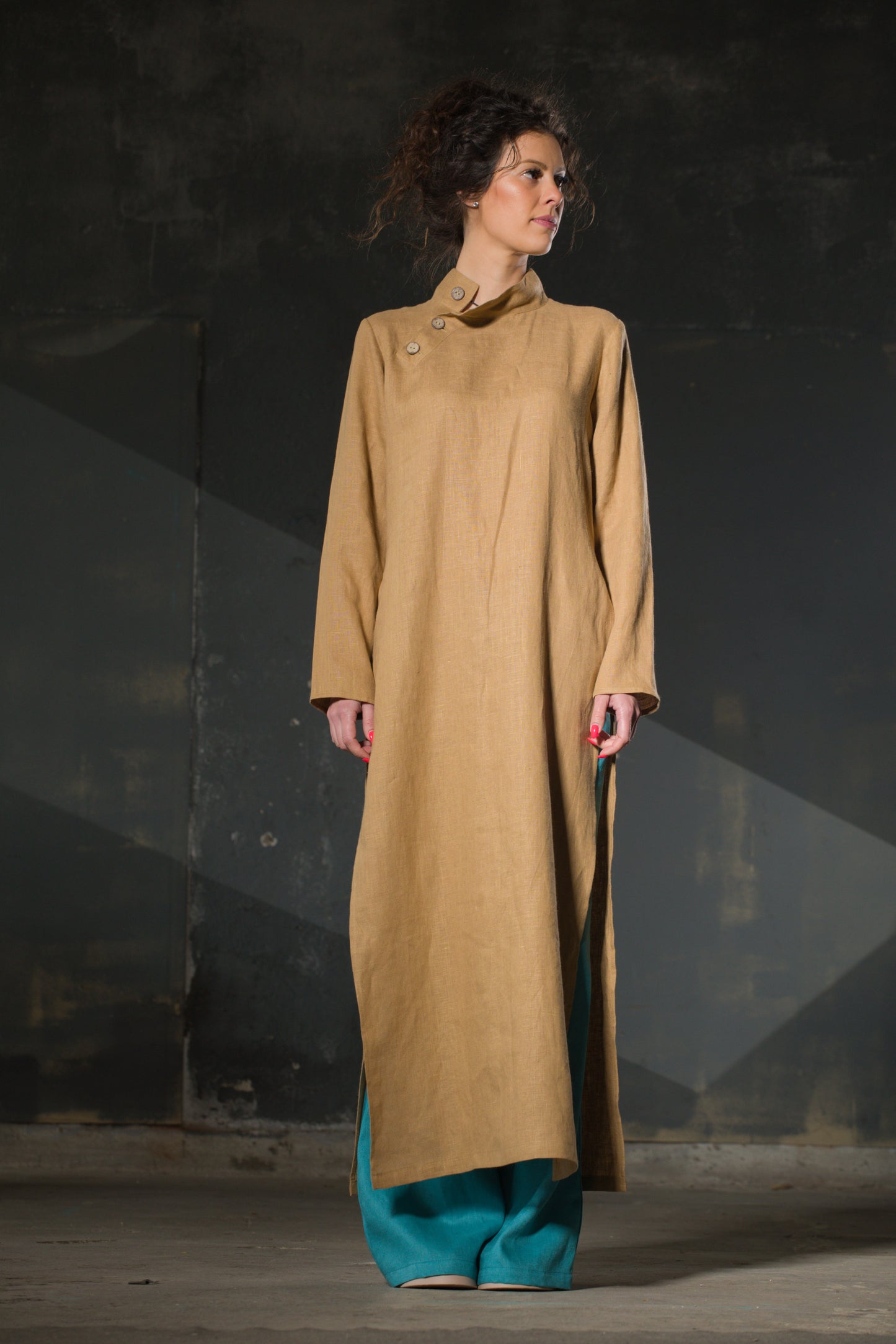 Sand Linen Tunic — Asymmetric Collar, Side Slits