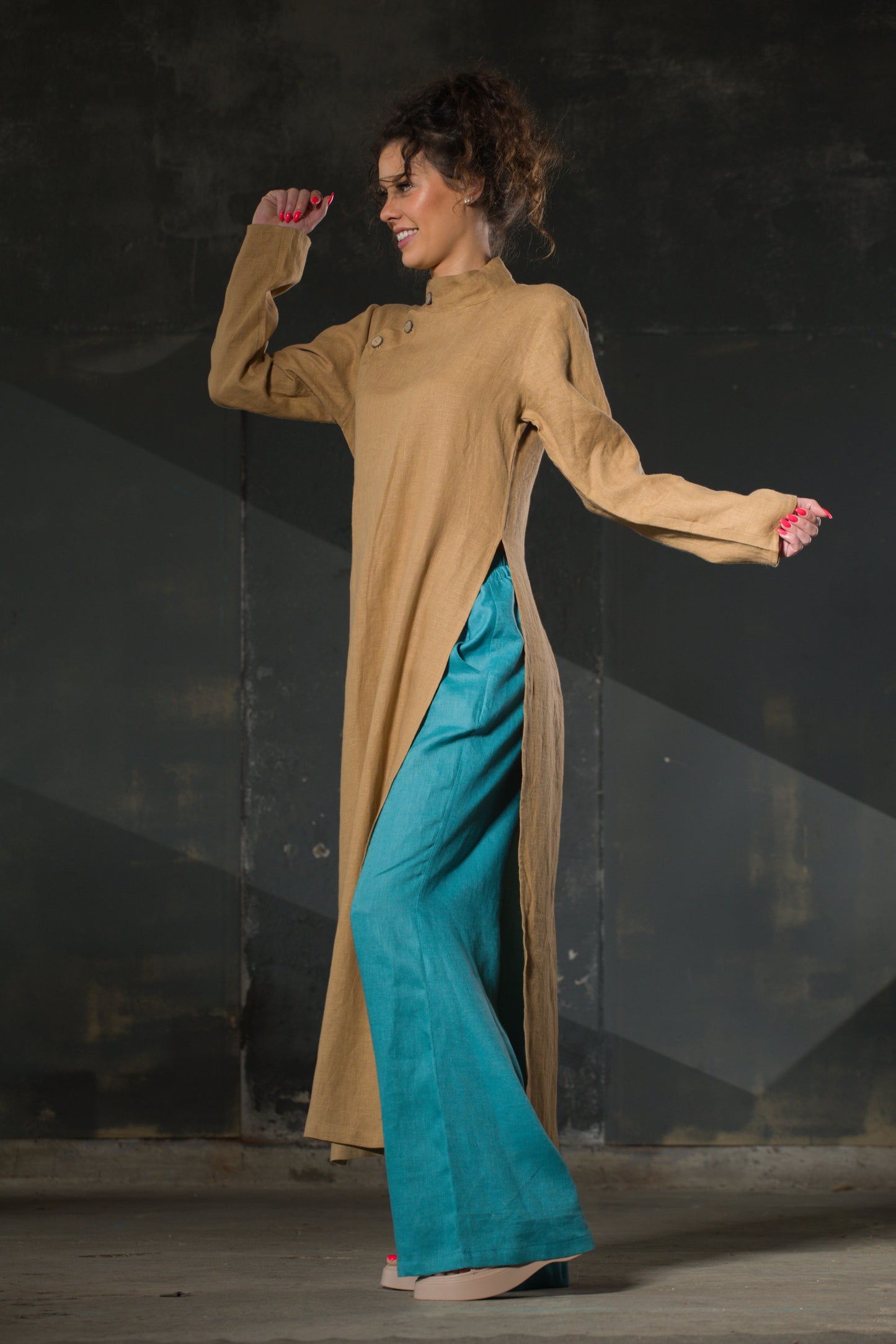 Sand Linen Tunic — Asymmetric Collar, Side Slits