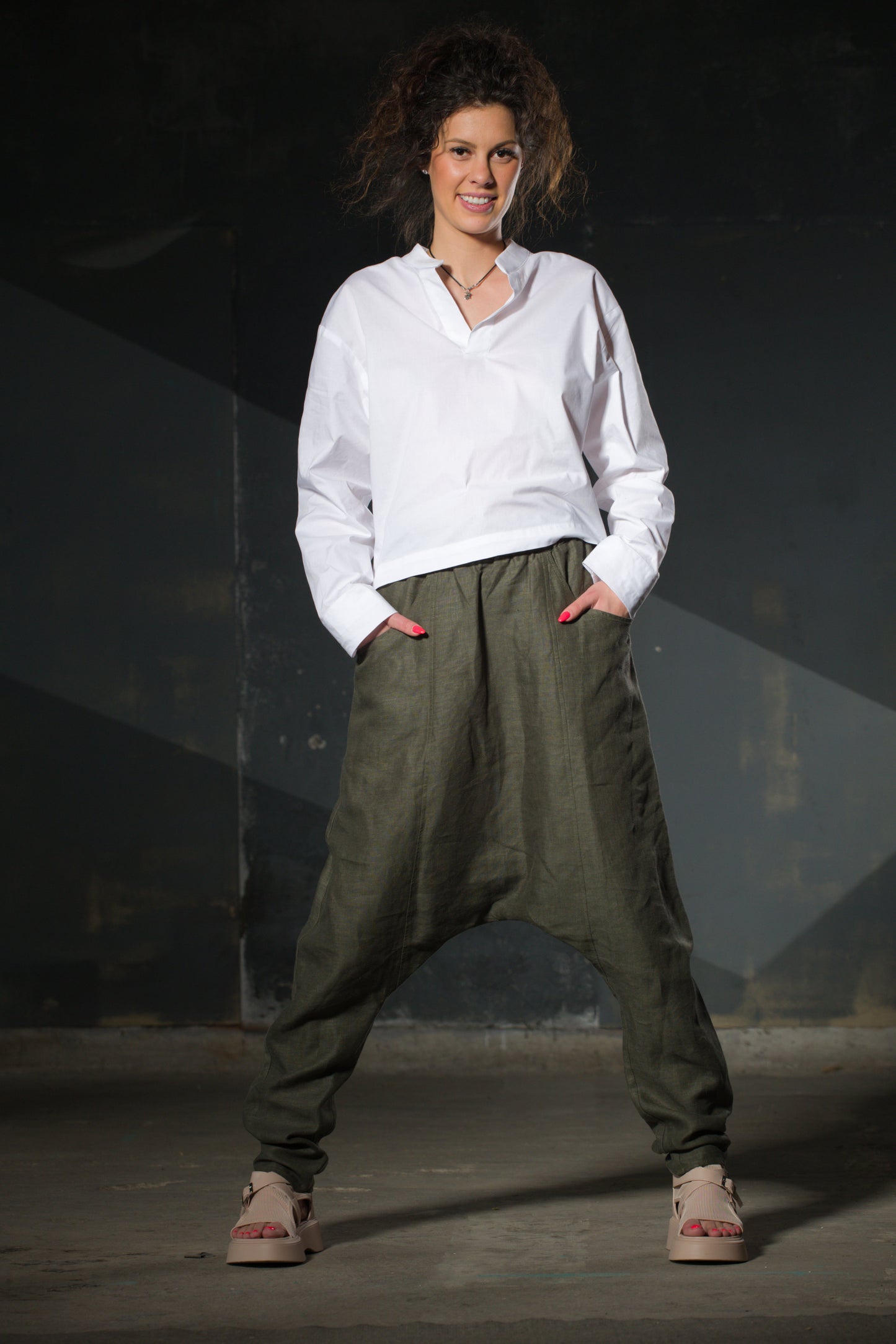 Olive Linen Harem Trousers — Elastic Waist, Pockets