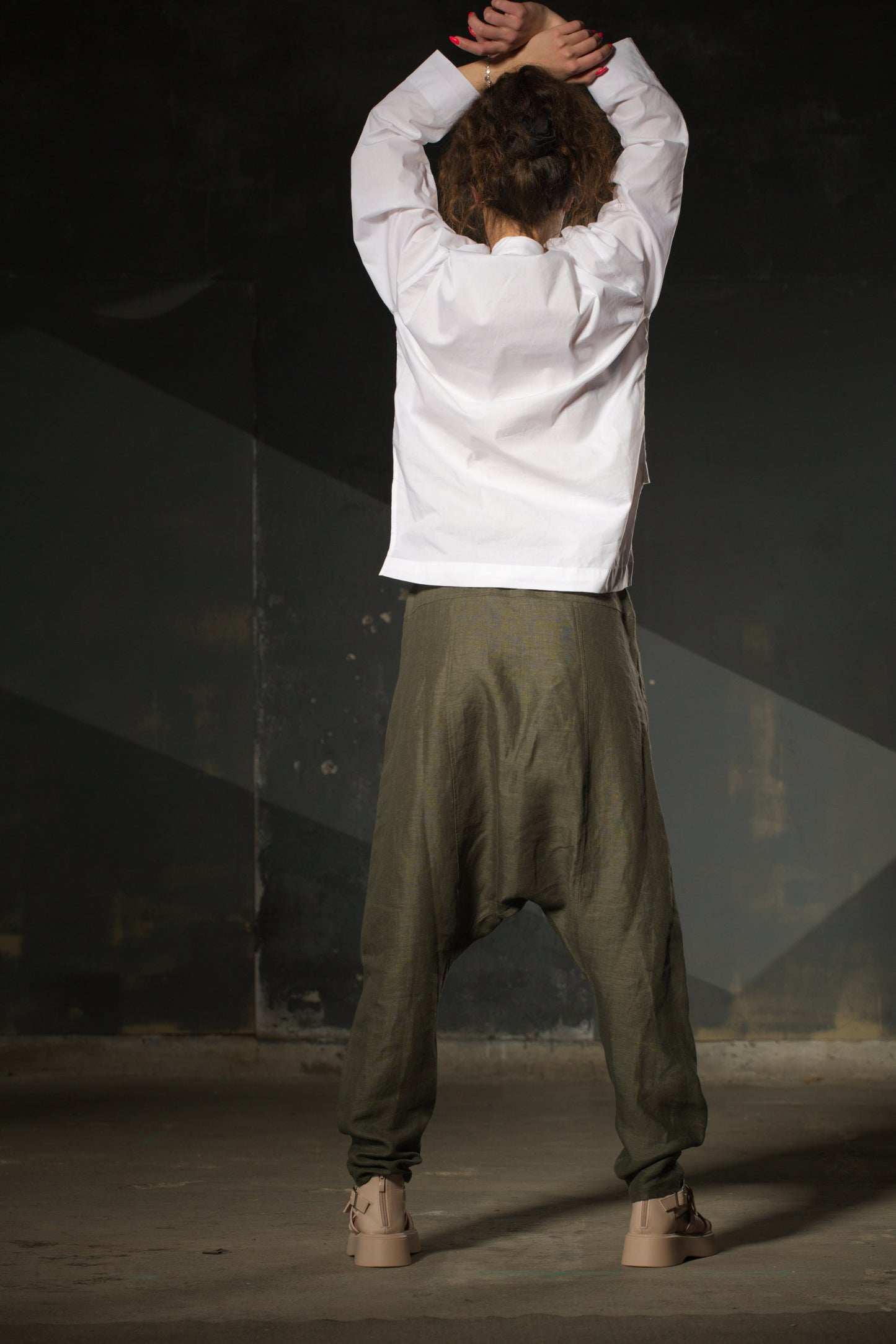 Olive Linen Harem Trousers — Elastic Waist, Pockets